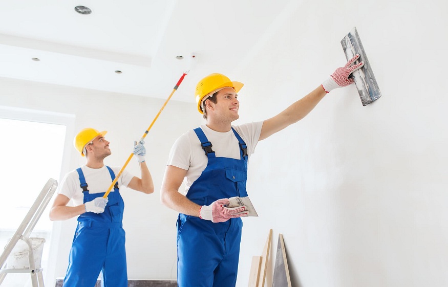 Is It Best to Hire a Professional Painter or Do It Yourself